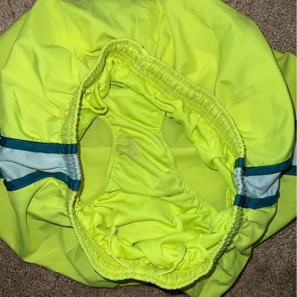 Nike Dri Fit Women’s Neon Yellow Lined Running Shorts Size XS - Picture 3 of 6